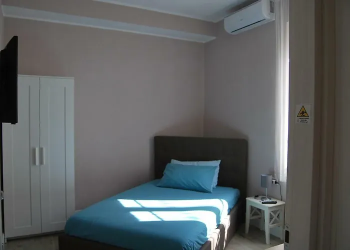 Bassa Oda ve Kahvaltı 3*