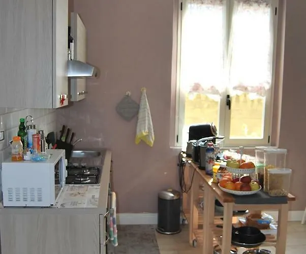 Bassa Oda ve Kahvaltı 3*